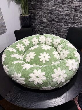 BEDSURE BEAUTIFUL MEDIUM SIZE GREEN FLOWERS PET BED 🍃❗️⭐️🐾